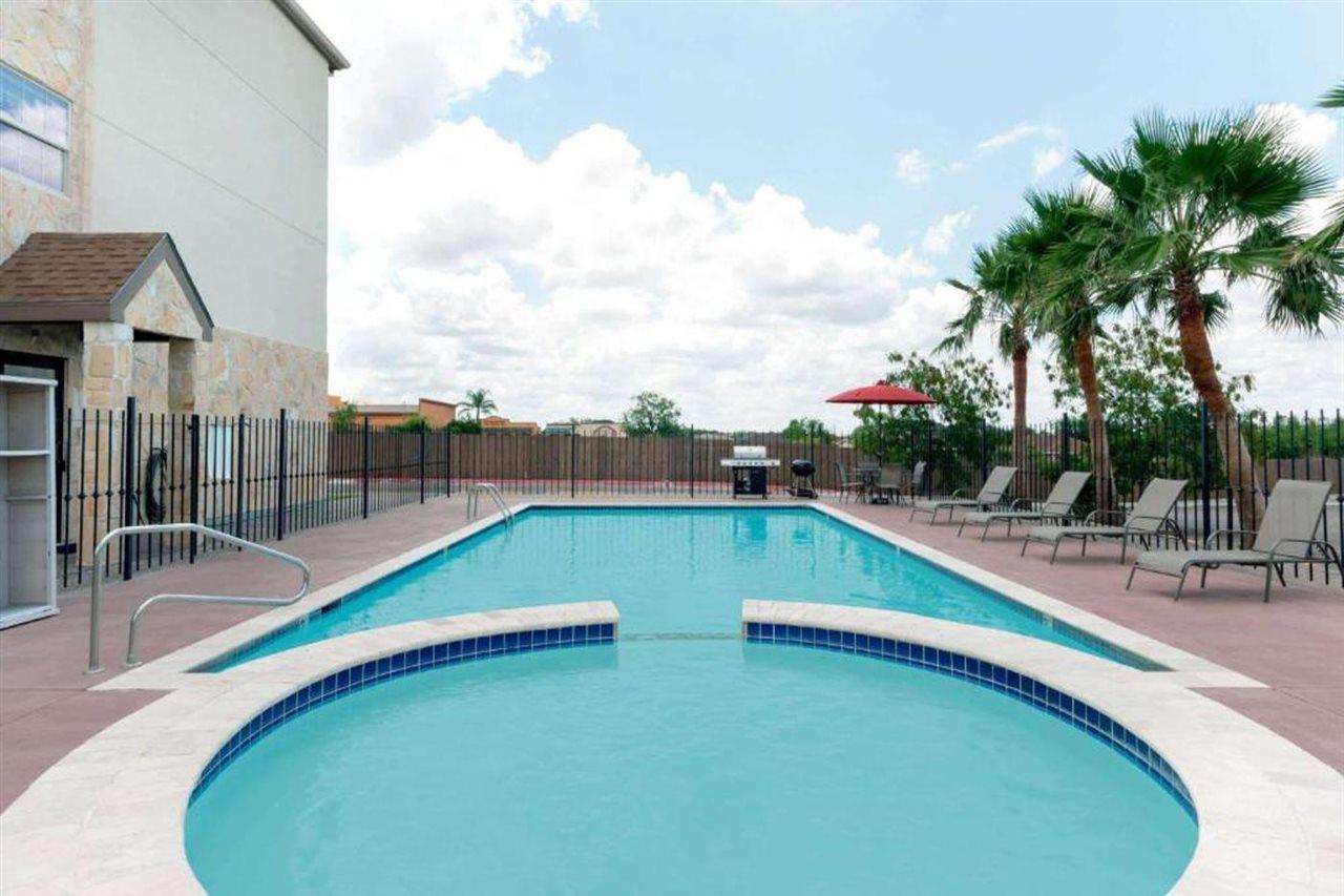 Microtel Inn And Suites Eagle Pass Eksteriør bilde