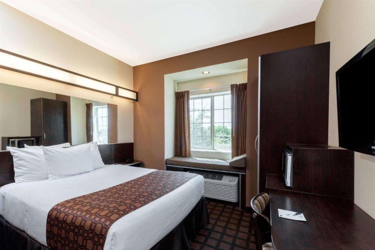 Microtel Inn And Suites Eagle Pass Eksteriør bilde