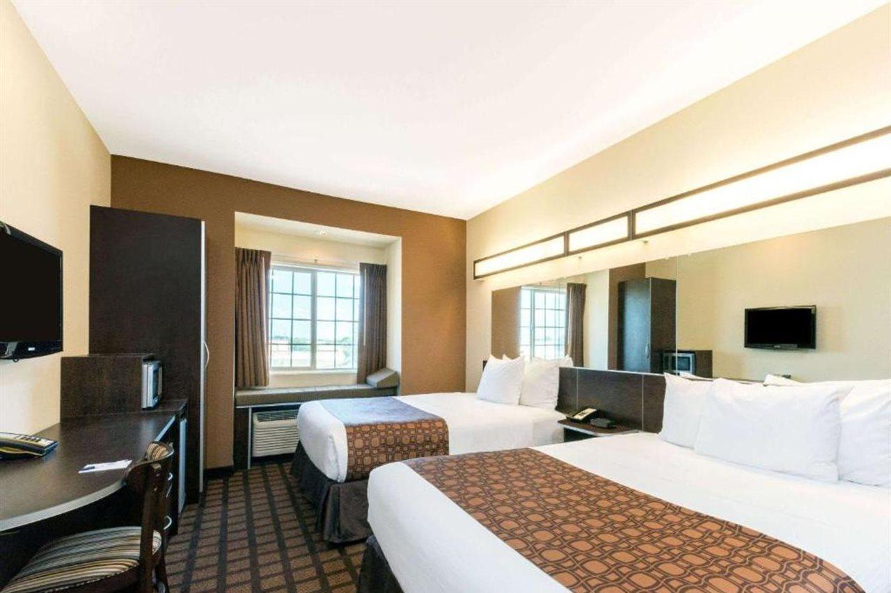 Microtel Inn And Suites Eagle Pass Eksteriør bilde