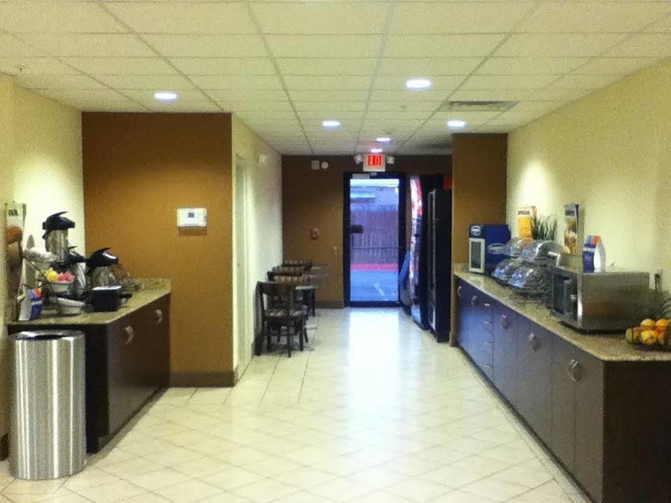Microtel Inn And Suites Eagle Pass Eksteriør bilde